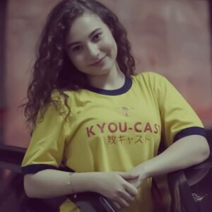 Larasati Nugroho Instagram - Coming soon edu project🙏

Profesionalisme seseorang dapat terlihat dari sikap dan komitmen pada diri sendiri. 

 Gitu sih katanya ..........