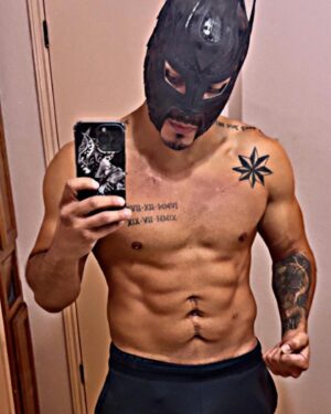 Laredo Kid Instagram - Las claves DISCIPLINA y RESILIENCIA 
 Seguimos avanzando para en cada evento darles  una gran lucha a toda la afición, cada quien tiene una historia que contar donde hemos pasado momentos difíciles gente que amamos ya no está a nuestro lado , problemas económicos , familiares o accidentes ,pero aún así estamos vivos y hay mucho por lo que puedes seguir avanzando y estar agradecido por poder compartir un día más con la gente que aún está con nosotros que nos ama que aún cree en nosotros , y seguir esforzándonos para darnos cuenta que todo vale la pena, que 
Nada Pueda Detenerte !!

#motivacion #buyazze #Garlo #oscuridad #ElAguilaDelRioBravo #NadaPuedeDetenerme 
@detras_del_luchador @mas_lucha @maskedrepublic @luchalibreonline @tnawrestling @luchalibretm @wwe @tnawrestling @dorianroldanaaa @luchalibreaaa @thecrashluchalibre @rompiendo_madres @iwrgluchalibre @luchalibre_elite