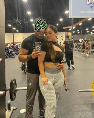 Laredo Kid Instagram - Hoy estoy dfestejando a un persona muy especial , Feliz cumpleaños 🎁 @aidin8__  gracias por siempre apoyarme en todo , por estar a mi lado en las buenas y en la malas por creer en mí siempre , por contagiarme esas risas , por levantarme cuando he estado triste por seguirme siempre el rollo, gracias por quererme a mí y a los míos ,eres y serás siempre alguien muy especial en mi vida..❤️que sigas cumpliendo muchos años más y que cumplas todos tus sueños 🙏🏻
🐨😘
