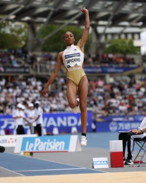 Larissa Iapichino Instagram - A done deal 🤝

Italian 🇮🇹 superstar @larissaiapichino secures the win in the women’s long jump, with a furthest jump of 6.82 meters 🦘

📸 @edhall.photography 

#DiamondLeague 💎 #ParisDL 🇫🇷