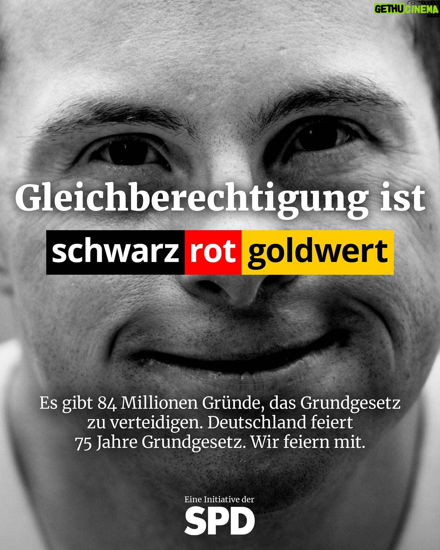 Lars Klingbeil - 7.6K Likes - Menschenwürde.
Freie Entfaltung.
Gleichberechtigung.
Religionsfreiheit.
Meinungsfreiheit.
Pressefreiheit.
Ehe und Familie.
Bildung.
Versammlungsfreiheit.
Vereinigungsfreiheit.
Briefgeheimnis.
Freizügigkeit.
Berufsfreiheit.
Privatsphäre.
Recht auf Eigentum.
Gemeinwohl.
Staatsangehörigkeit.
Asylrecht.
Petitionsrecht.
Demokratie.
Grundrechtsschutz.
Unser Grundgesetz wird heute 75 Jahre alt. Wir feiern mit. Und feiern die in unserer Verfassung festgeschriebenen Grundrechte, die das Zusammenleben in unserem Land erst möglich machen. Was verbindest du mit dem Grundgesetz und was ist für dich persönlich schwarz-rot-goldwert? Erzähl es uns in den Kommentaren und teile gerne die Kacheln auf deinen Kanälen. Den Link zum Runterladen gibt’s in unserer Bio und in der Story.
#75JahreGG #Grundgesetz
