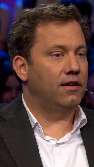 Lars Klingbeil Instagram - Wer morgens aufsteht und wer arbeiten geht und seinen Job macht, der muss von seinem Lohn vernünftig leben können. #mindestlohn #tariftreuegesetz