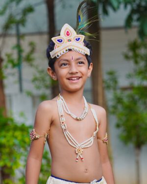 Lasya Manjunath Instagram - Na Chinni allari kannammaluuuu 😍❤️😘😘🧿🧿🧿
@urs.junnu @its.memunnu 

#janmashtami #janmashtamispecial