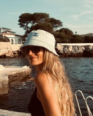 Laura Bailey Instagram - Sun in Leo 🎉
