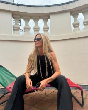 Laura Bailey Instagram - What time is love…?

The Premiere Sound #ChanelPremiere
 #Chanelwatches @chanelofficial 

 A watch, a necklace, an experience….
(September special…) ✨ 

What are you listening to…?

St Vincent, Lana Del Rey, Muna, Olivia Dean,
Leona Naess, Cat Power, GRIFF and Samantha Morton 
all on my summer playlist… ☀️🤍

In collaboration with CHANEL.

P.S. Thanks for the 5 min snaps Luc on our way out. 🤍