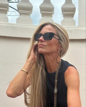 Laura Bailey Instagram - What time is love…?

The Premiere Sound #ChanelPremiere
 #Chanelwatches @chanelofficial 

 A watch, a necklace, an experience….
(September special…) ✨ 

What are you listening to…?

St Vincent, Lana Del Rey, Muna, Olivia Dean,
Leona Naess, Cat Power, GRIFF and Samantha Morton 
all on my summer playlist… ☀️🤍

In collaboration with CHANEL.

P.S. Thanks for the 5 min snaps Luc on our way out. 🤍