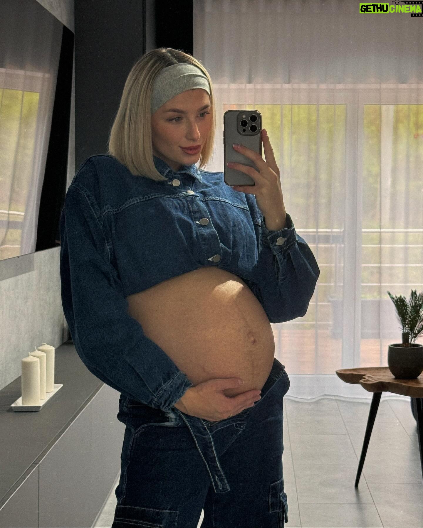 Laura Chrebetová - 30.4K Likes - April photo dump 🤍
#lifelately