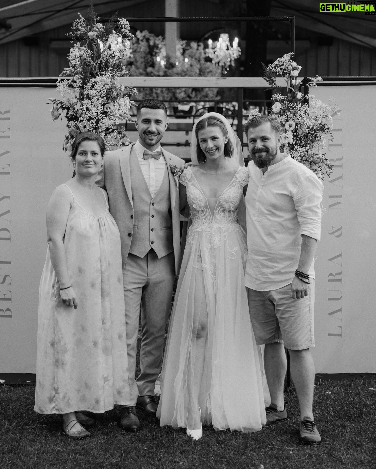 Laura Chrebetová - 42.4K Likes - RODINA ♾️
📷 @jankosaristan_photography 📷
#wedding#memories#love#tears#emptions#familyiseverything