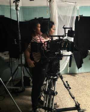Laura Gómez Instagram - Life lately... part 1. Rambleando in Barna. Worked in a lovely short in beautiful Barcelona, written & directed by Dominican & Brazilian filmmakers @lacamaradekaren & @ulianetatit. Thank you both for bringing me onboard of this lovely project and for putting together such a badass female crew! 

Plus, friends, ⚽️ and good food. If you're ever in Barna, I highly recommend one of my favorite places: @lluritu & recent find @osteriadelcontadino 🎥🇪🇸🥘
•
•
La vida estos días. Parte 1. Rambleando en la hermosa Barna y filmando el cortometraje "Juanita", escrito y dirigido por la dominicana @lacamaradekaren & la brasileña @ulianetatit. Además, amistades, fútbol y buena comida. Si van a Barcelona les recomiendo @lluritu, uno de mis lugares favoritos, y un nuevo descubrimiento -recomendación de @brunacusi- @osteriadelcontadino 🫶🏽