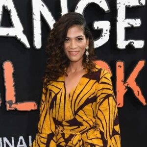 Laura Gómez Instagram - 5 years since the last season of @oitnb... how do you like 'em... oranges?!! 🍊 who's watched 💯 times nd who's just discovering it?!!! #flashbackfriday 
•
5 años desde la última temporada de Orange is the New Black 😱🥰 ¿quiénes la han visto 💯 veces y quiénes la están recién descubriendo? Cuéntenme...🍊