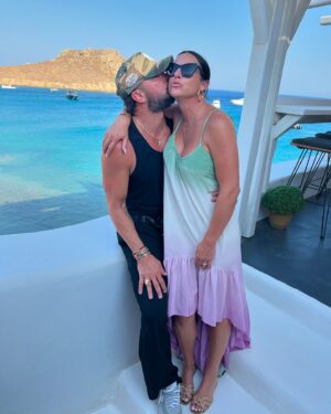 Laura Lentz Instagram - After trying to respond to every person that hits my DM’s I finally realized it’s not possible… So i started a Substack account where I can share my personal stories and journey of healing. I know this is going to help so many!! If you want to know some of the tools that I’ve used to start my healing journey then head over and subscribe to my newsletter! 🤍 I’ll link the newsletter in my stories.
