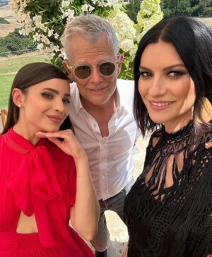 Laura Pausini Instagram - Riassunto di una settimana memorabile 
@andreabocelliofficial