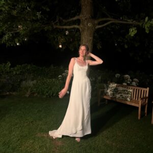 Laura Ramoso Instagram - Alrighttt I’m done being an Italian bride!! I’m back!!!! New video coming this Sunday and you BET it’s wedding inspired 👰‍♀️ 💒🤵‍♂️