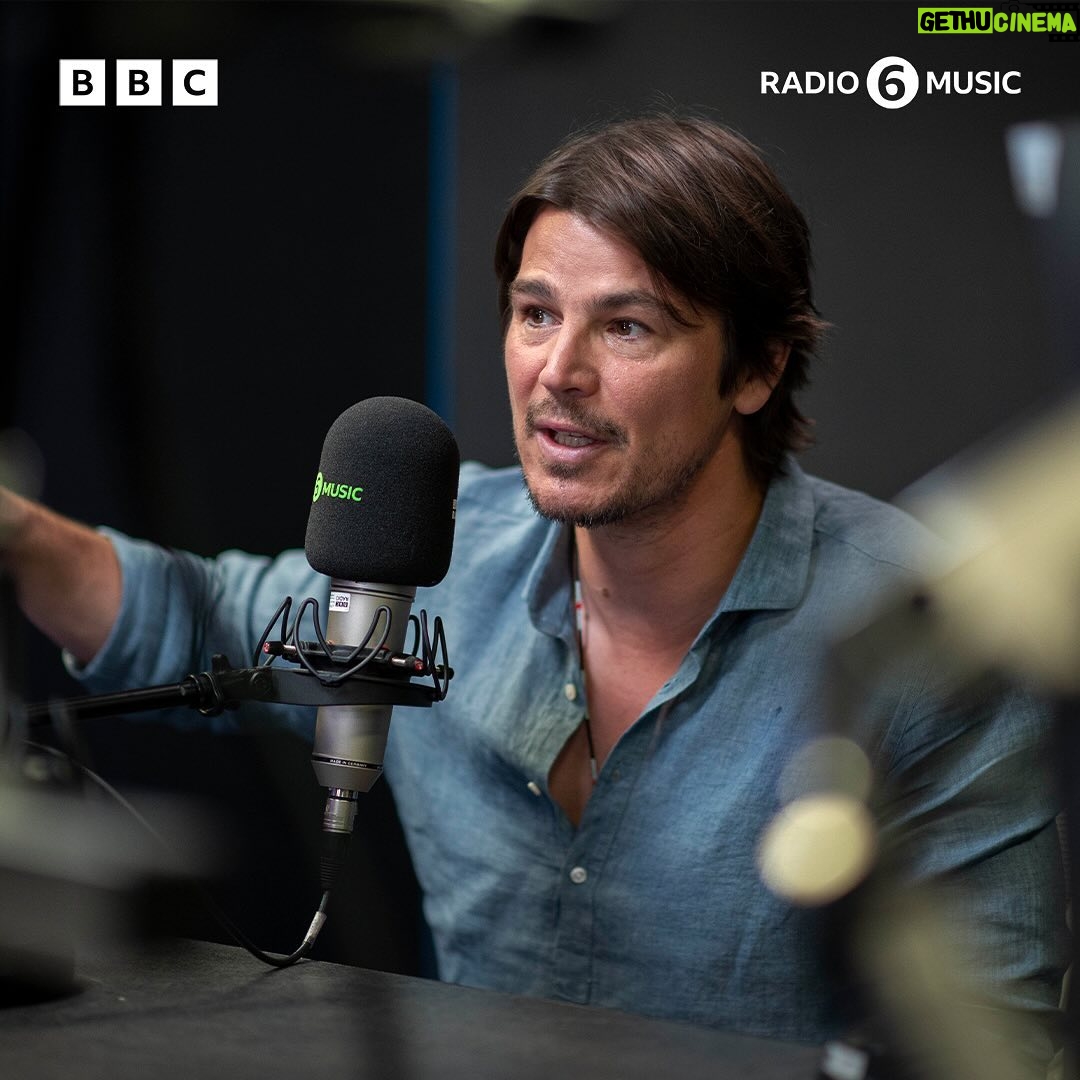 Lauren Laverne - 1.7K Likes - Starting the week right 💚
Lauren was joined by actor Josh Hartnett who stars in M. Night Shyamalan’s new psychological thriller, Trap.
Listen to the full interview on @bbcsounds
#joshhartnett