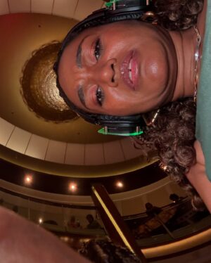 Lauren Spencer Instagram - July said “face card does not decline” 😊 Normally I rarely try and take selfies because my arms aren’t long and I feel like it doesn’t give the full frame effect that I want a selfie to give.🤣 but I don’t know if it was the braids or being on vacation for so long inspired me to attempt selfies. Either way, I love what it delivered. 🤷🏾‍♀️❤️