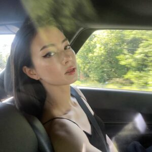 Lauren Tsai Instagram - It’s getting hot