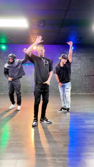 Laurent Bourgeois Instagram - It’s your turn to dance! Join the #PaMi challenge and show off your moves! 

Tag: @jcerdamusic @officiallestwins @lestwinsoff @lestwinson and use the hashtag #PaMiChallenge to make sure we see you! 👀🌎🔥