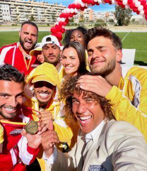 Laurent Maistret Instagram - Et voilà, c’est la fin des Apprentis Champions. 
Ce soir c’est le dernier épisode 🥹
Un grand bravo à tous pour cette émission riche en sport 🏊‍♂️🏃🏾‍♂️🏅
Un grand bravo à tous les candidats d’avoir tout donné pour leurs associations et aux coachs qui les ont aidés à se surpasser 🙌
Bravo à toute l’équipe de @banijayfrance , à @bengiaz et à @florencefayard pour ce tournage 👏🏼👏🏼 et à @w9officiel pour sa confiance.