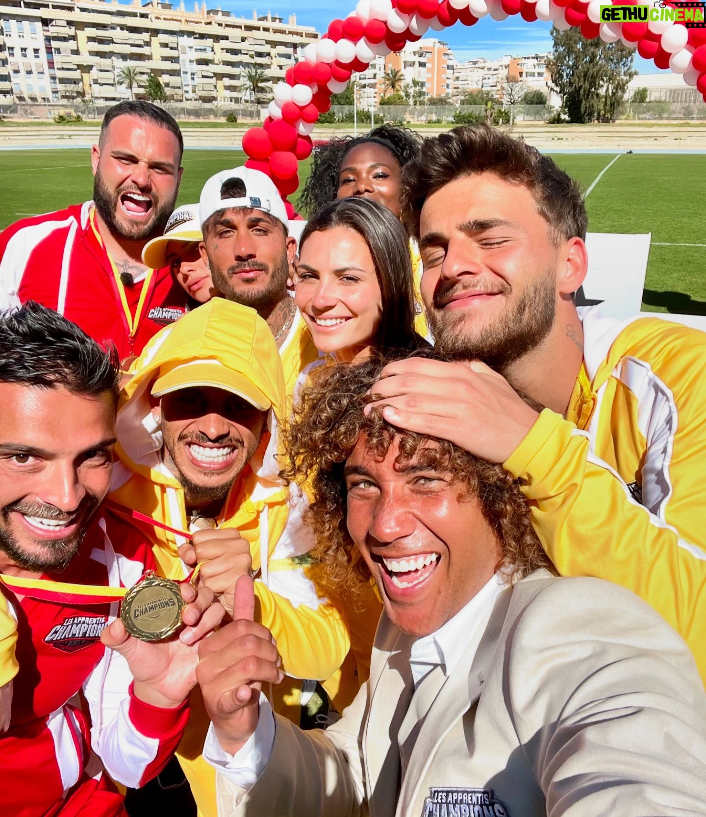 Laurent Maistret - 11.1K Likes - Et voilà, c’est la fin des Apprentis Champions.
Ce soir c’est le dernier épisode 🥹
Un grand bravo à tous pour cette émission riche en sport 🏊♂️🏃🏾♂️🏅
Un grand bravo à tous les candidats d’avoir tout donné pour leurs associations et aux coachs qui les ont aidés à se surpasser 🙌
Bravo à toute l’équipe de @banijayfrance , à @bengiaz et à @florencefayard pour ce tournage 👏🏼👏🏼 et à @w9officiel pour sa confiance.