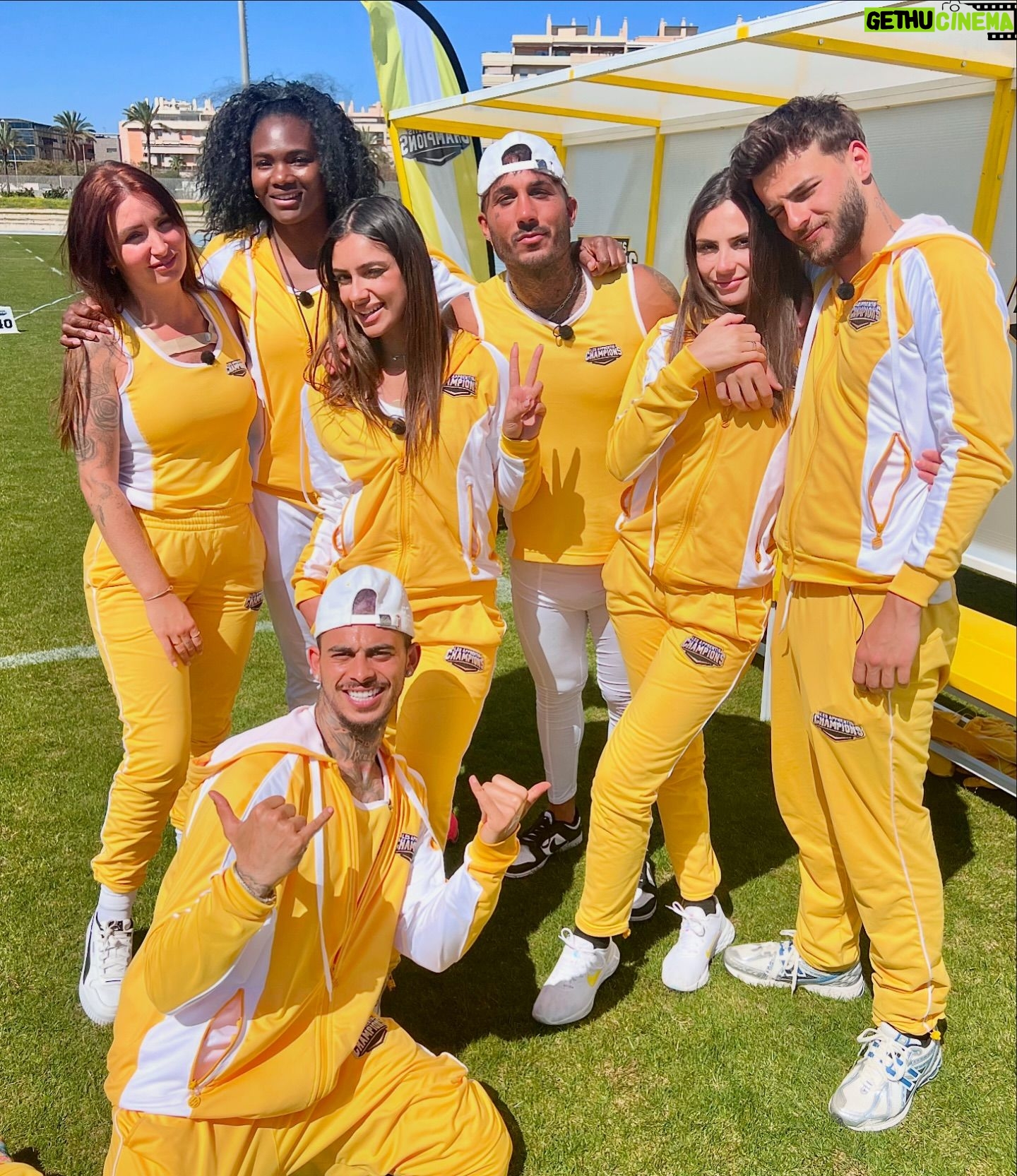 Laurent Maistret - 11.1K Likes - Et voilà, c’est la fin des Apprentis Champions.
Ce soir c’est le dernier épisode 🥹
Un grand bravo à tous pour cette émission riche en sport 🏊♂️🏃🏾♂️🏅
Un grand bravo à tous les candidats d’avoir tout donné pour leurs associations et aux coachs qui les ont aidés à se surpasser 🙌
Bravo à toute l’équipe de @banijayfrance , à @bengiaz et à @florencefayard pour ce tournage 👏🏼👏🏼 et à @w9officiel pour sa confiance.