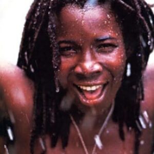 Lauryn Hill Instagram - Happy Belated Birthday to the BELOVED and BEAUTIFUL Mama / Grandma / Queen Rita Marley! We are grateful for YOU and for the garden of love and consciousness that you helped to nurture and cultivate. May God keep you in HIS grace in this season and always! We Love You!! ♥️🌹💗💕🌿💐🪻🌴🥭🪷🌷🌾🌻🌺🌹✨✨✨🎂🎶🎉