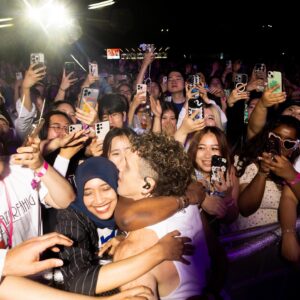 Lauv Instagram - SEOUL WAS SO LIT TONIGHT CAUSE I GOT TO HUG U AND WE GOT TO HAVE SOME DEEP-ASS MOMENTS AND, HONESTLY, I JUST WANNA SAY YOU GUYS LITERALLY SAVE ME FROM MYSELF LITERALLY EVERY SHOW SO FOR THAT I LOVE YOU 4EVRRRRR