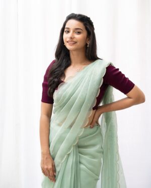 Lavanyaa Instagram - Grace personified 💐

Outfit @sambhaviboutique 
Hair @mahi_makeover_chennai 
Photography @kanyamedia 

#saree #sareelove #fashion #grace #love #insta #instagood #instagram #photoshoot #post #trending #post