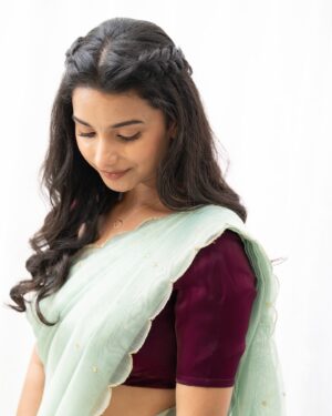 Lavanyaa Instagram - Grace personified 💐

Outfit @sambhaviboutique 
Hair @mahi_makeover_chennai 
Photography @kanyamedia 

#saree #sareelove #fashion #grace #love #insta #instagood #instagram #photoshoot #post #trending #post