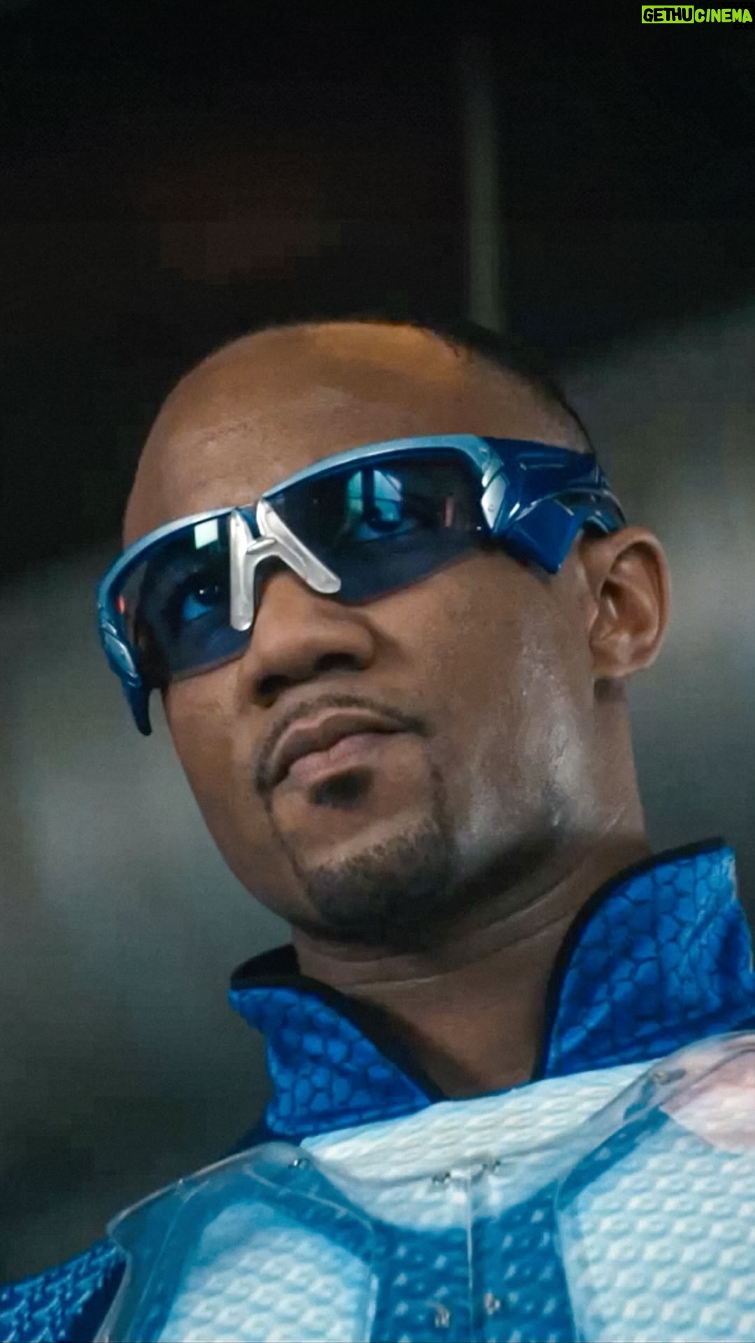 Laz Alonso - 60.8K Likes - Add fly and talk to the resume now