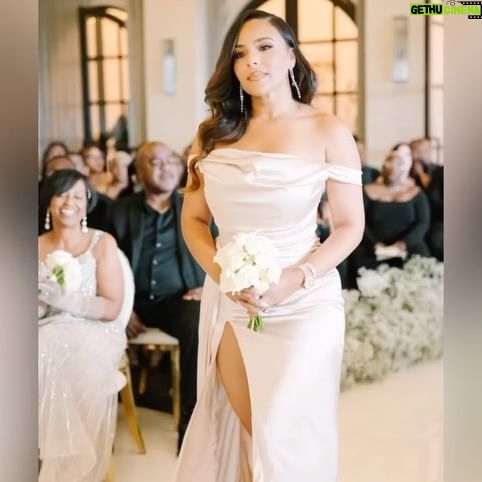 LeToya Luckett - 82.2K Likes - ✨BRIDE TRIBE✨
My sistas.
My prayer warriors.
My roll dawgs.
My confidants.
My 1-12 STUNNAS
MY Villiage.
Been holding me down.
I can’t begin to put into words how much I appreciate these ladies. Y’all are some of my biggest blessings. God sent each & everyone of y’all into my life in his perfect timing. My angels. Love y’all more than words. Thank you for holding me down on our special day. 🗣️Y’all looked STUNNING!!!
A big thank you to @nadinemerabi for our beautiful silk wedding day Pajamas 🎀🤍
✨My gorgeous God baby Cadence as Junior bridesmaid
✨My handsome God son Jubee as Junior groomsman
@dralexisnicole
@eudoxie
@realtortiffanyhill
@adriajw
@prettyposh1908
@mrskrae
@exquisitemo
@renees33
@valeisha
@iamaventergray
@sceptrejewelry
@ctoya47
Pajamas || @nadinemerabi
Photographers || @sterlingpics & @haileygolich
Video || @sterlingpics & @gary_theentrepreneur
Wedding dress || @alonuko_bridal
Bride MUA || @colordujour
Bride Hair || @hair4kicks
Bridesmaids MUA || @makeupbygray @camillearianemakeup @chelle.glams @laurenashmua @colordujour
Bridesmaids Hair || @thastylist18 @stylesbyhim @eluxehair @lovestodohair