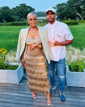 LeToya Luckett Instagram - ✨The Vinyard✨

A few of my favorite pics from Martha’s Vineyard! I got to spend some time much needed time with some of my favorite people. This was by far one of the best family trips to date! 
Highlights :

•The Coles 1st family trip 😆
•Celebrated the premiere of “THE MEMO” produced by my sis @valeisha (so proud 🙏🏾)
•My girl @exquisitemo hosted a fun and uplifting @balmain brunch (We had a time!! 💃🏽)
•The kids had a blast!