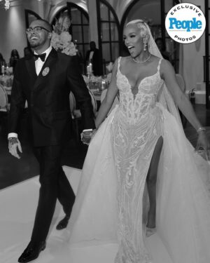 LeToya Luckett Instagram - LeToya Luckett is married! 🥺💍 The Grammy-winner tied the knot with Virginia entrepreneur Taleo Coles in a “chic, classic” ceremony held at the luxury Le Tesserae venue in Houston, Texas on Saturday, July 27, in front of hundreds of their closest family and friends. 

Learn all about their special day in PEOPLE’s bio link! | 📷: @sterlingpics