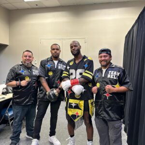 Le'Veon Bell Instagram - man what a night and BIG WIN ‼️🖤💛🐝🚀

thanks to everyone who came out, watched, supported, doubted, etc. I love you all! and thank you @misfitsboxing & @daznboxing for the platform to showcase my boxing abilities 🙏🏾 now on to the next one
