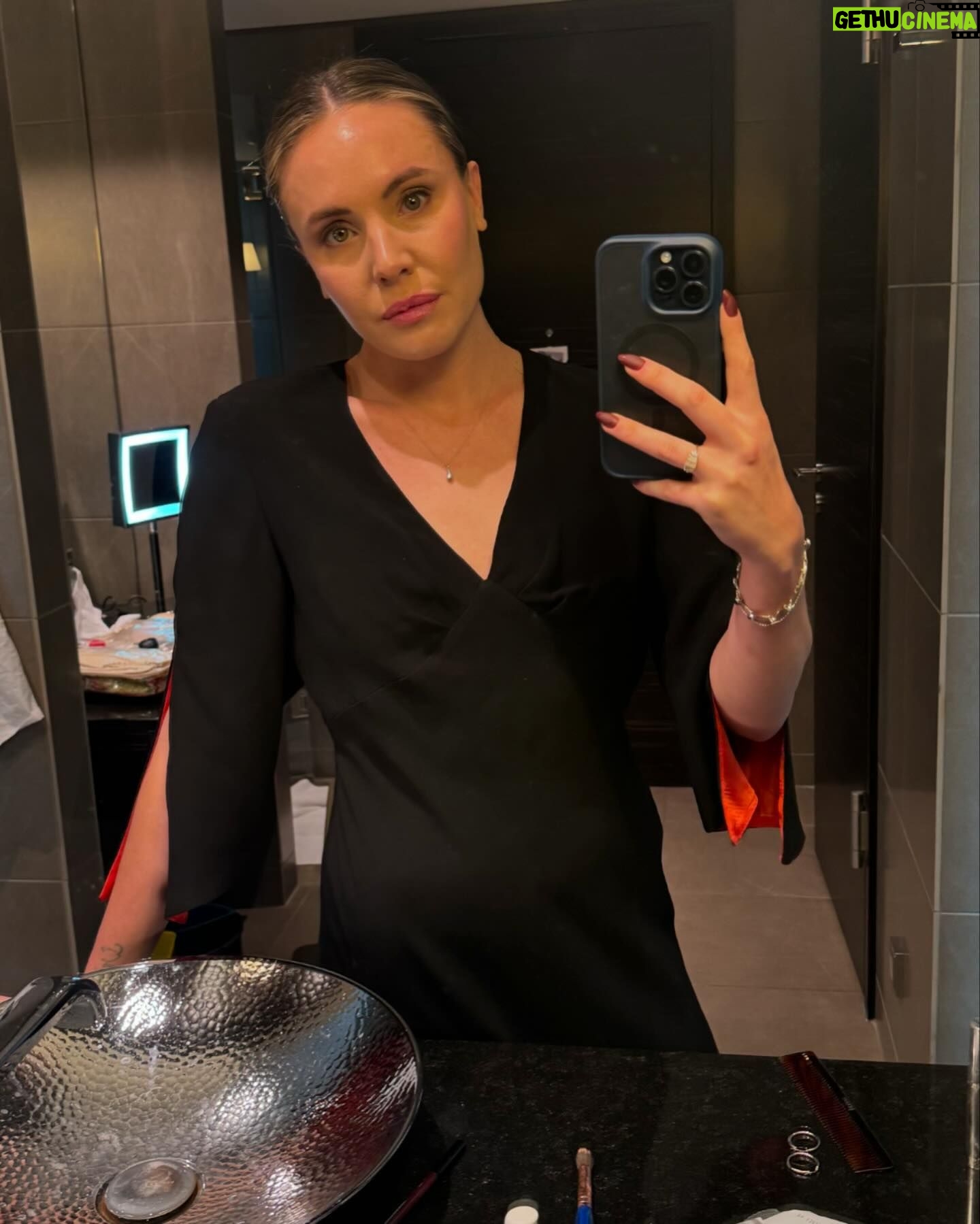 Leah Pipes - 12.9K Likes - Sweatpants gave. Lewks served. Memories made. Such is life.