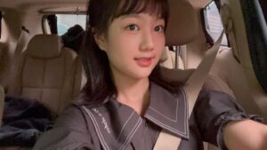 Lee Chae-Yun Instagram - 스케줄 가는길에 찍은 사진✨
