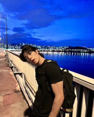 Lee Chan-hyung Instagram - 🏃🏻‍➡️