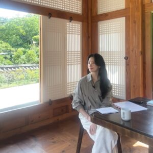 Actress Lee Chung-ah HD Instagram Photos and Wallpapers August 2024