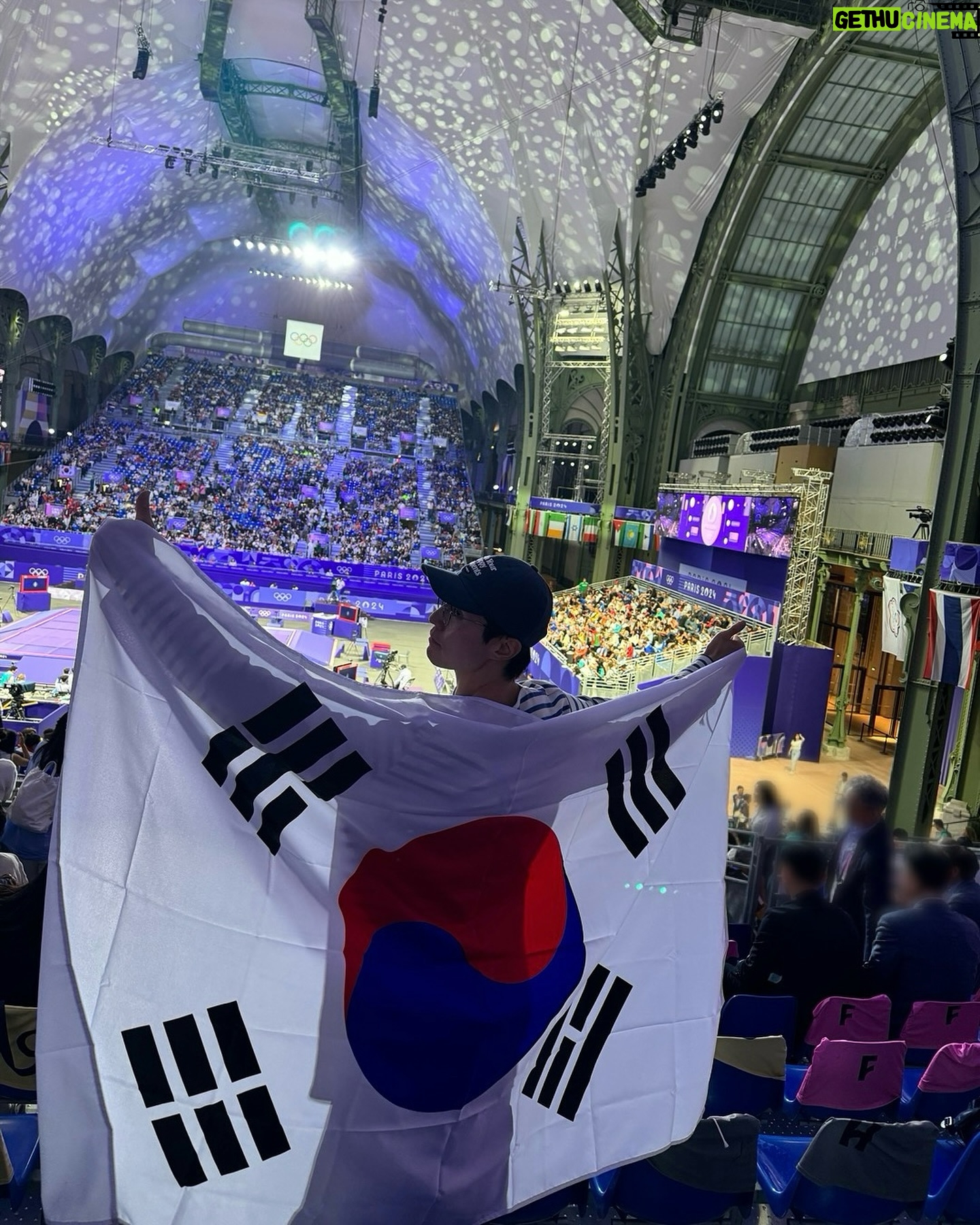 Lee Dong-wook - 1.7 Million Likes - paris 2024