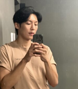 Lee Gi-taek Instagram - 저냥저냥