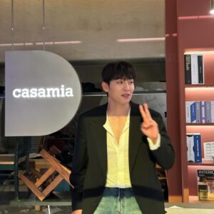 Lee Gi-taek Instagram - #나의해피엔드 #윤테오

새해 복 많이 받으세요 ~ 🧧🙇‍♂️