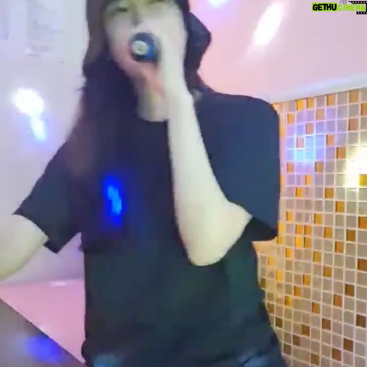 Lee Hae-ri - 23.6K Likes - 아 정말 너무 덥다
코인 락페 올 사람??
천년의❤️
My Way
구래서 구대눈