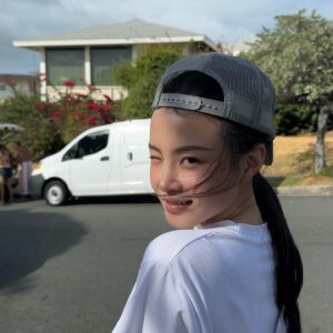Lee Hi Instagram - 🫥Zzz….🍀