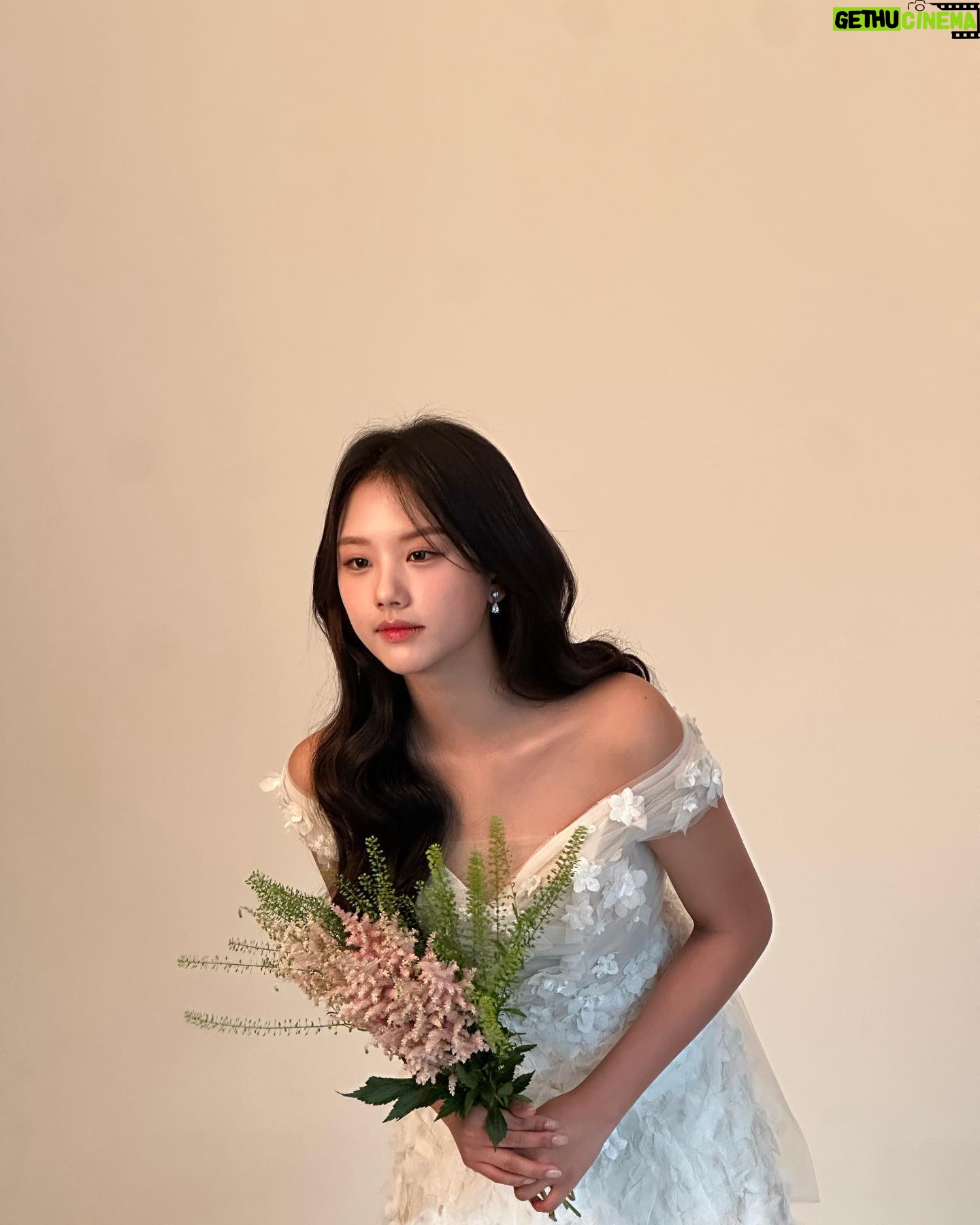 Lee Jae-si - 27.1K Likes -