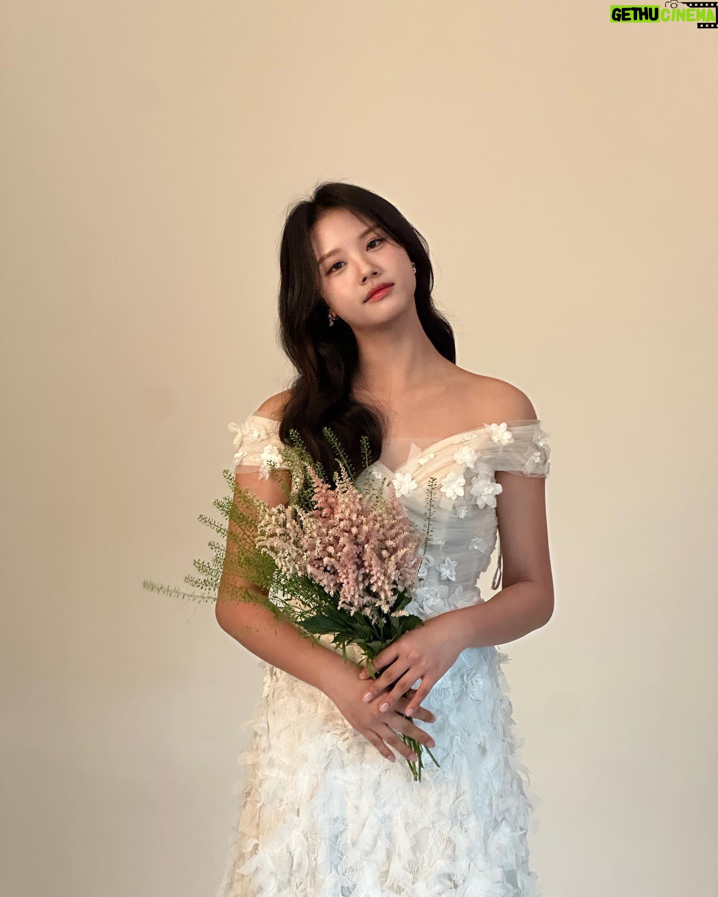 Lee Jae-si - 27.1K Likes -