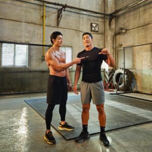 Lee Jae-yoon Instagram - Who goes on to the next round?

Ep. 8-9 in a few min!!!

Finale🔥

#teamjaeyoonlee
#teamdonghyunkim

#nospoilers

#physical100 on #netflix