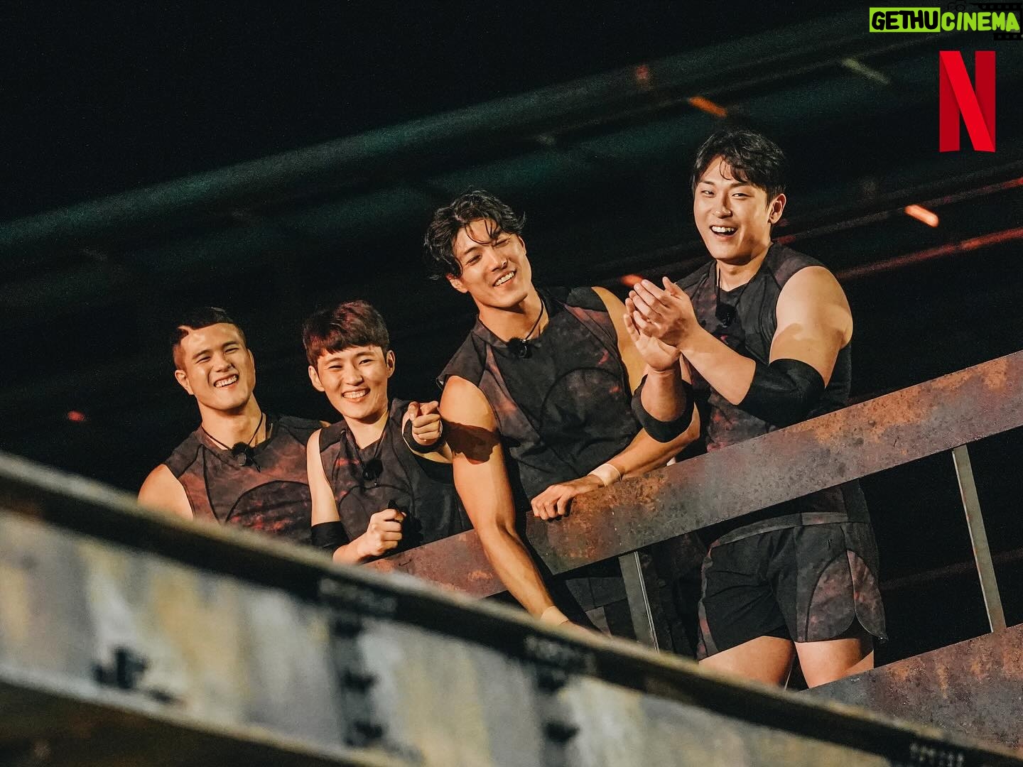 Lee Jae-yoon - 30.2K Likes - Months of dedication.
Ups & Downs, Broken Torso.
But the show goes on.
(Watch out for the last Pic.
Spoiler Alert⚠️)
#physical100
#physical100season2
#피지컬100
#피지컬100시즌2
#Nike #Netflix
