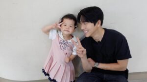Lee Ji-hye Instagram - 우리 둘째딸 엘리
기우쌤 만나서 변신하구 와쪄요😍

요즘 귀요움 물오른 아기

심장폭행당하러 놀러오세용
오늘 저녁 6시15분

#밉지않은관종언니 

기우쌤 잘생기셨더라구요 ㅋㅋ