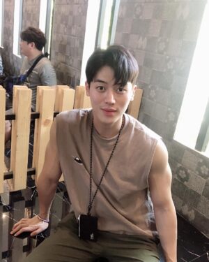 Lee Joo-Ahn Instagram - #sky캐슬 in #phuket