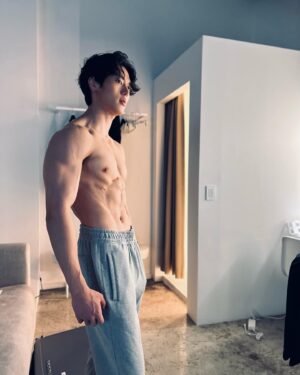 Lee Joo-Ahn Instagram - 26살을 마무리하며 @seangraphy 형과 다양한 도전!