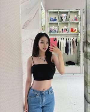Lee Ruby Instagram - 🍦🍭🍫🍩🍪🍬🍭🎂🧁🍮🍰